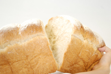 国内産小麦食パン「大地」